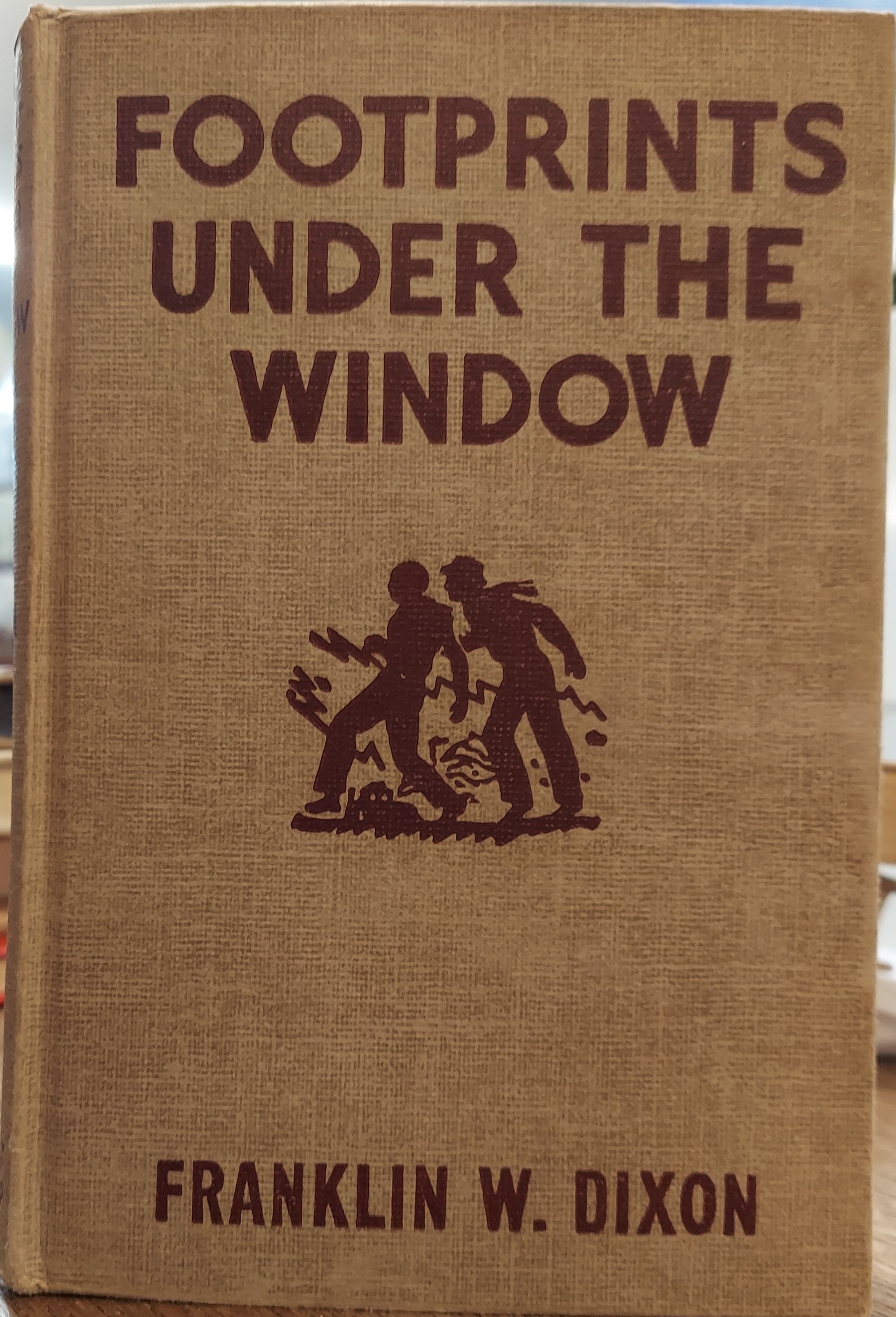 The Hardy Boys: Footprints Under the Window