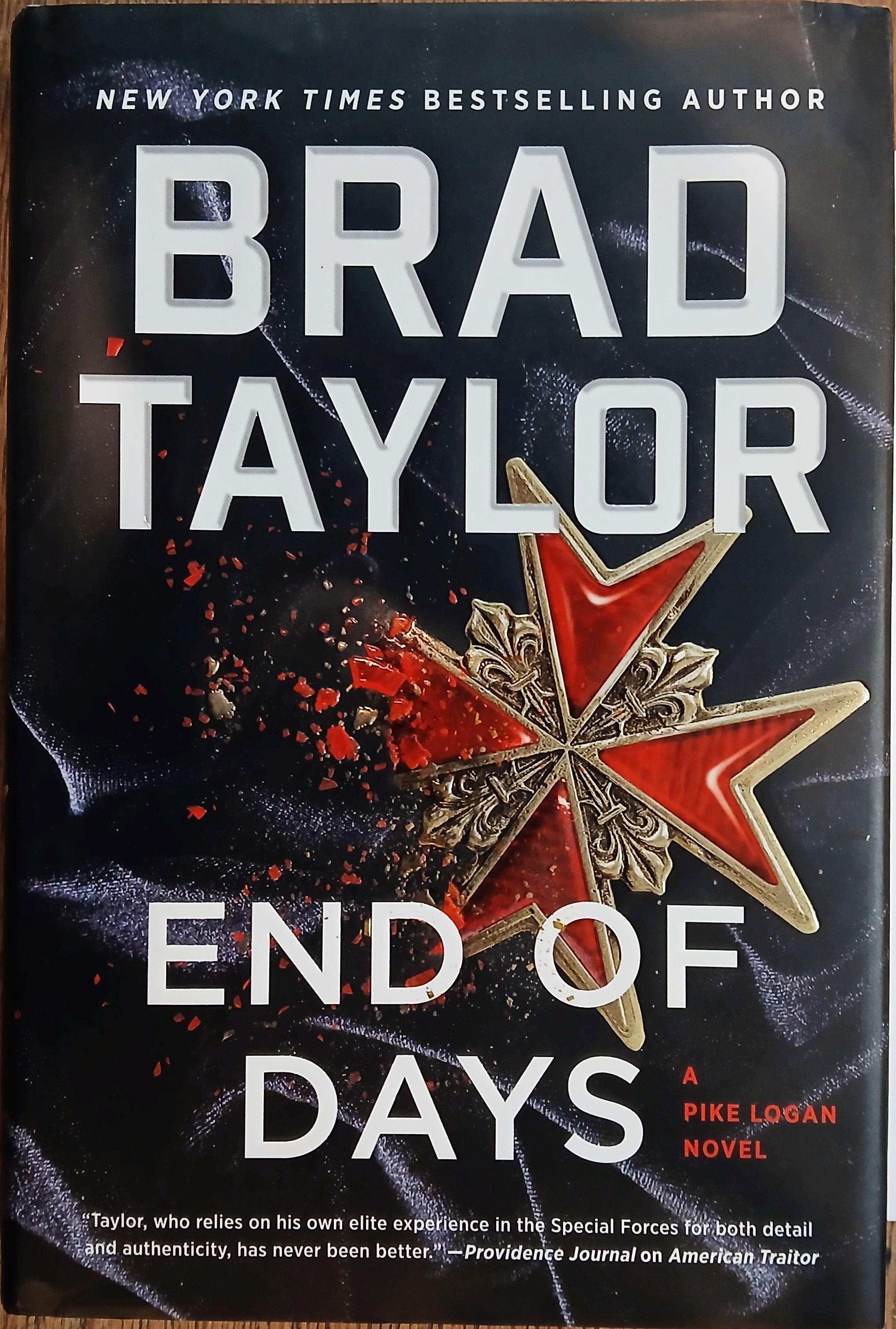 End of Days (A Pike Logan Novel)