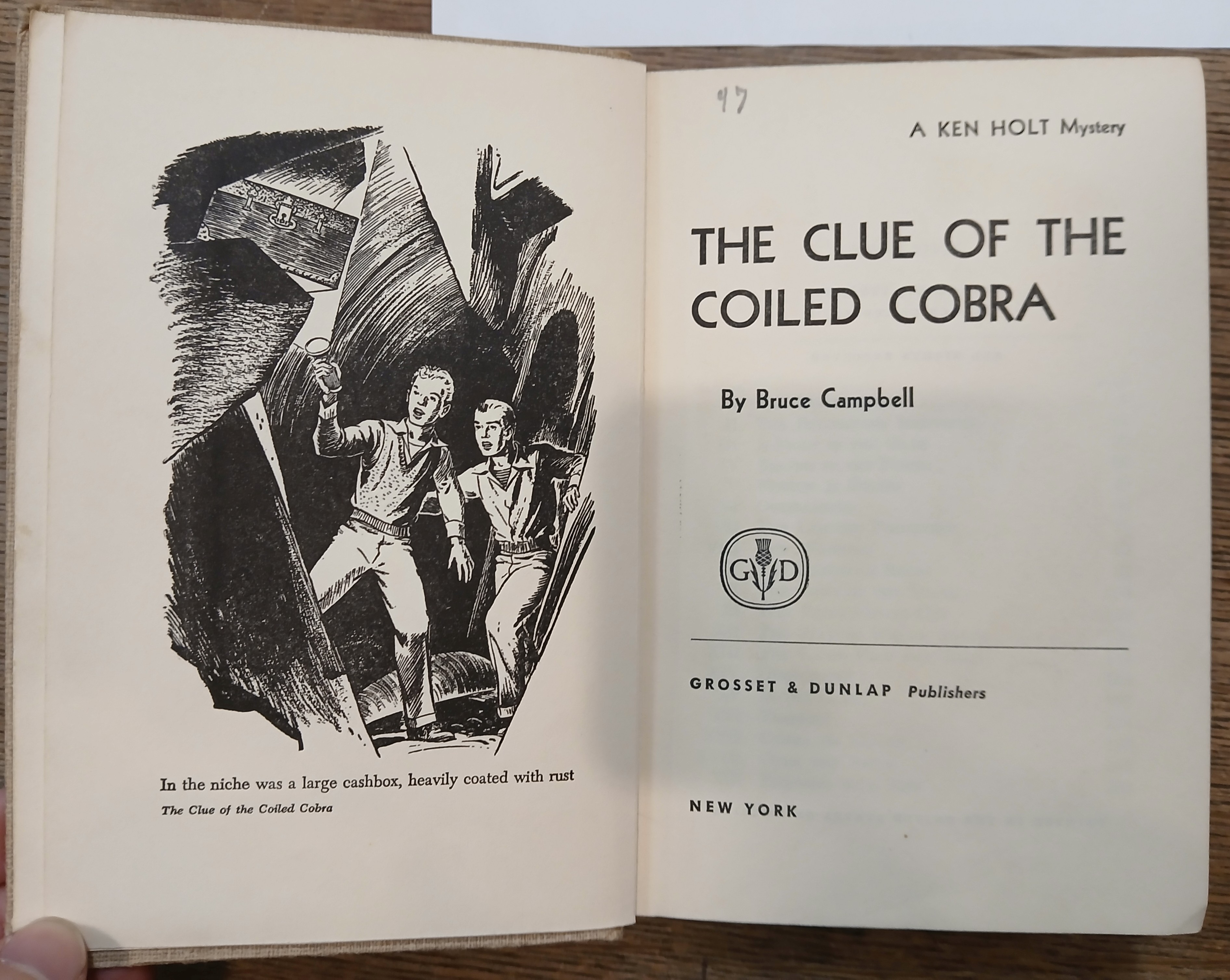 The Clue of the Coiled Cobra (Ken Holt Mystery Stories #5)