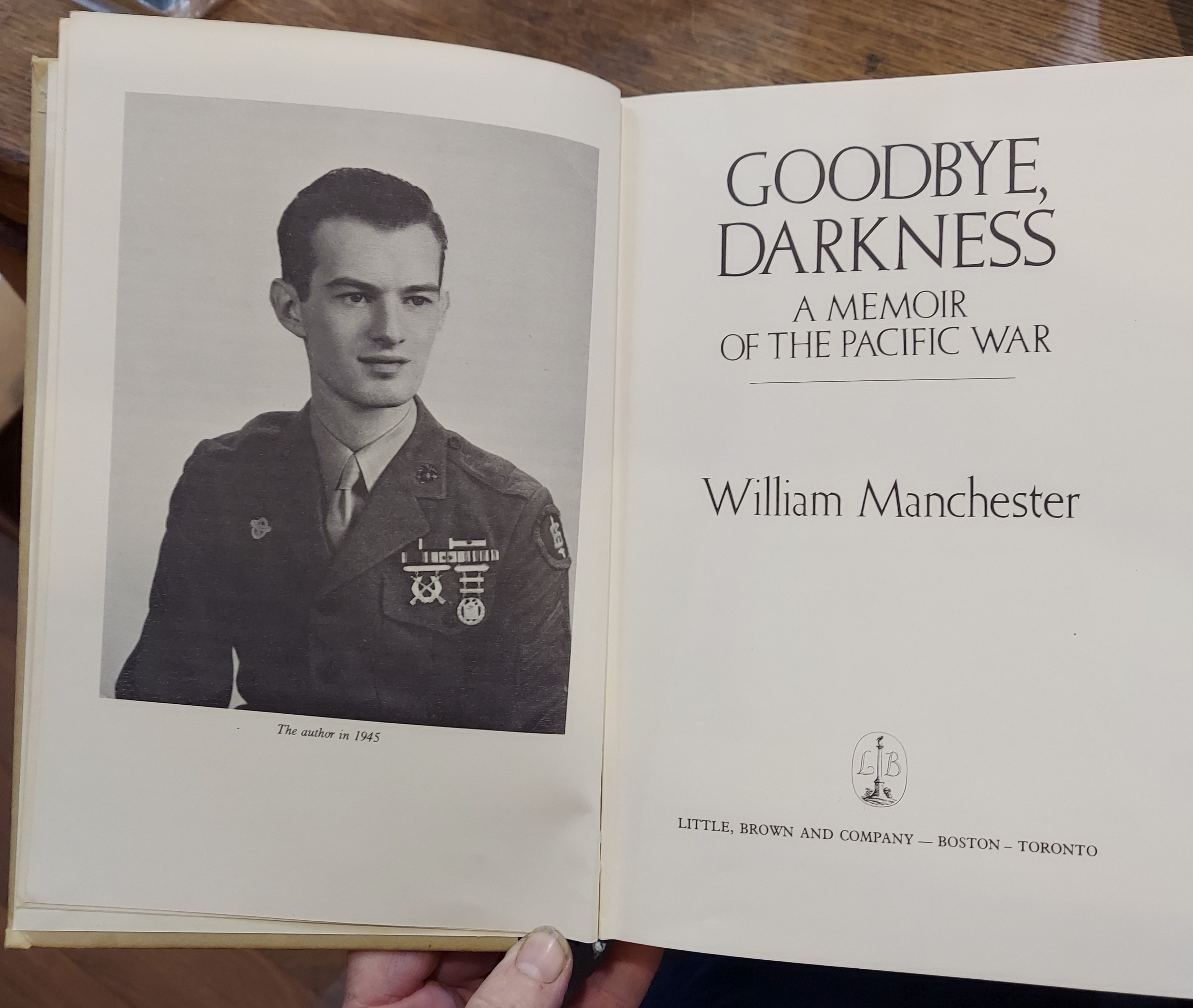 Goodbye, Darkness : A Memoir of the Pacific War