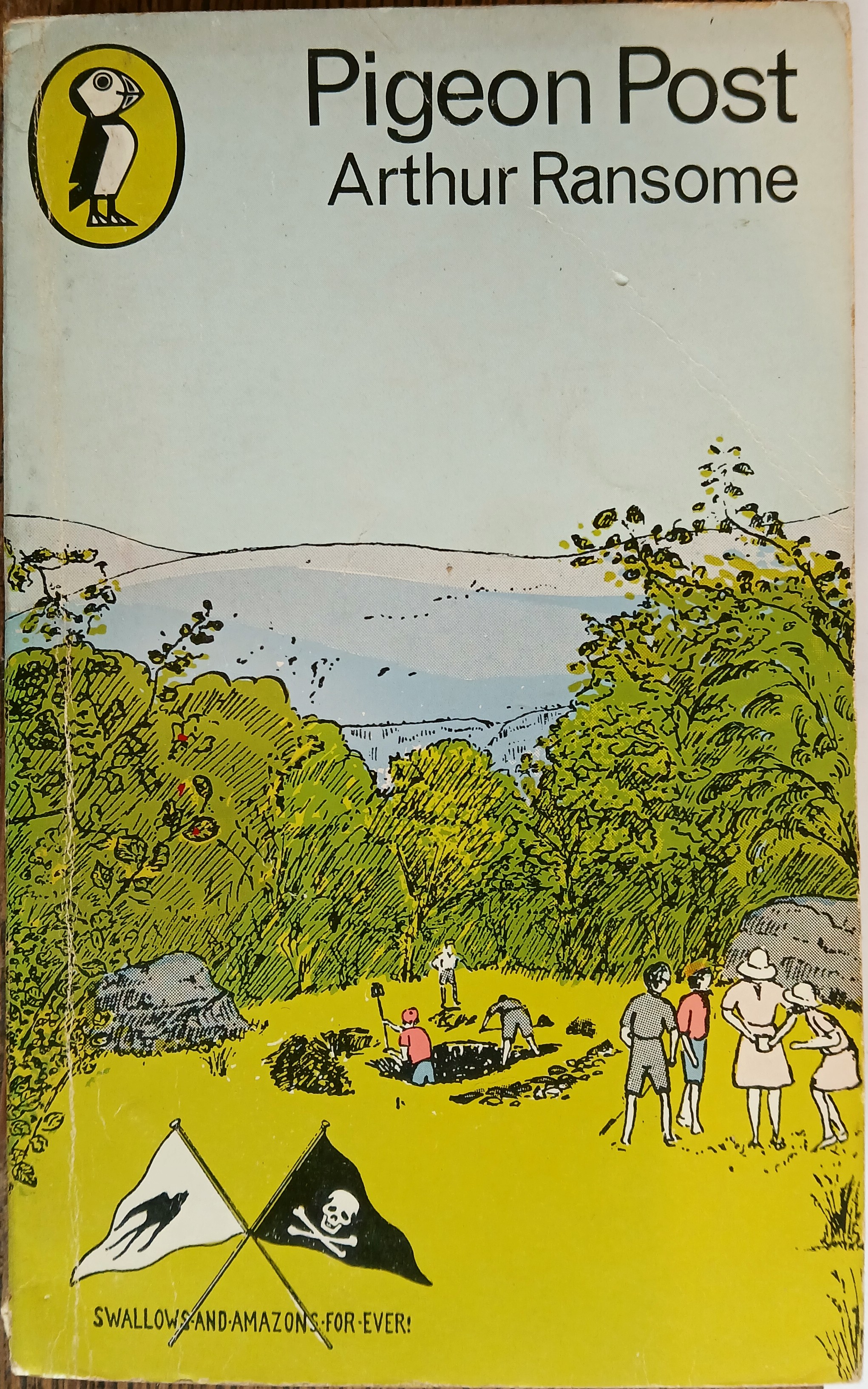 Pigeon Post (Swallows and Amazons) (Puffin Books)