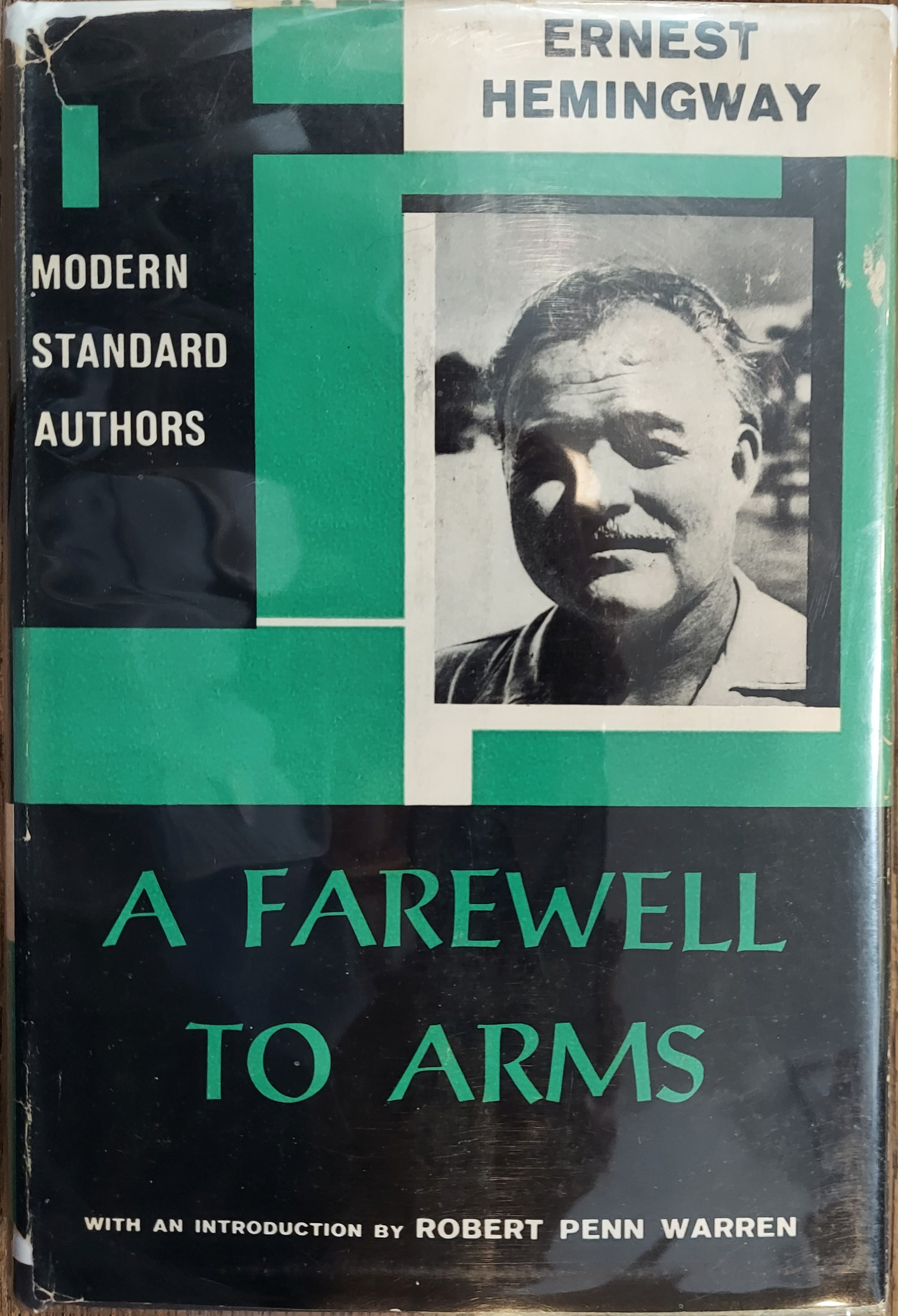 A Farewell to Arms (Modern Standard Authors edition)