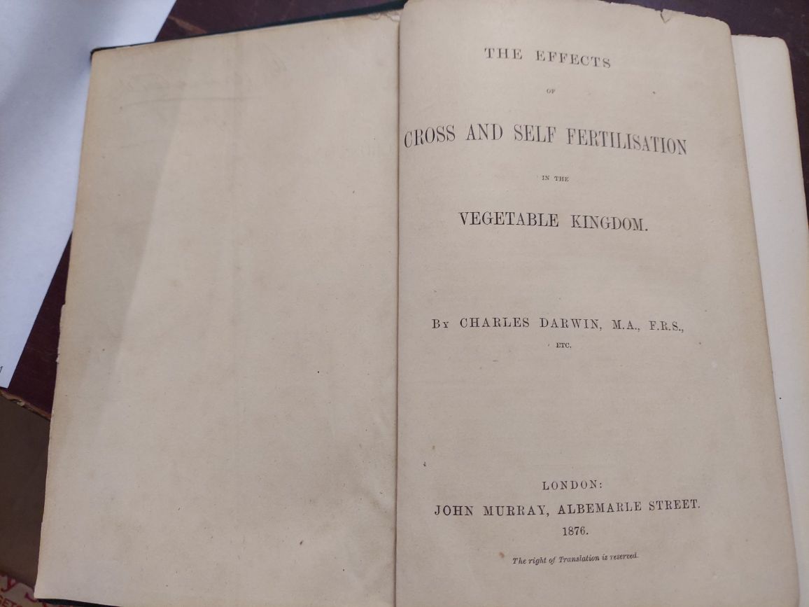 The Effects of Cross and Self Fertilisation in the Vegetable Kingdom