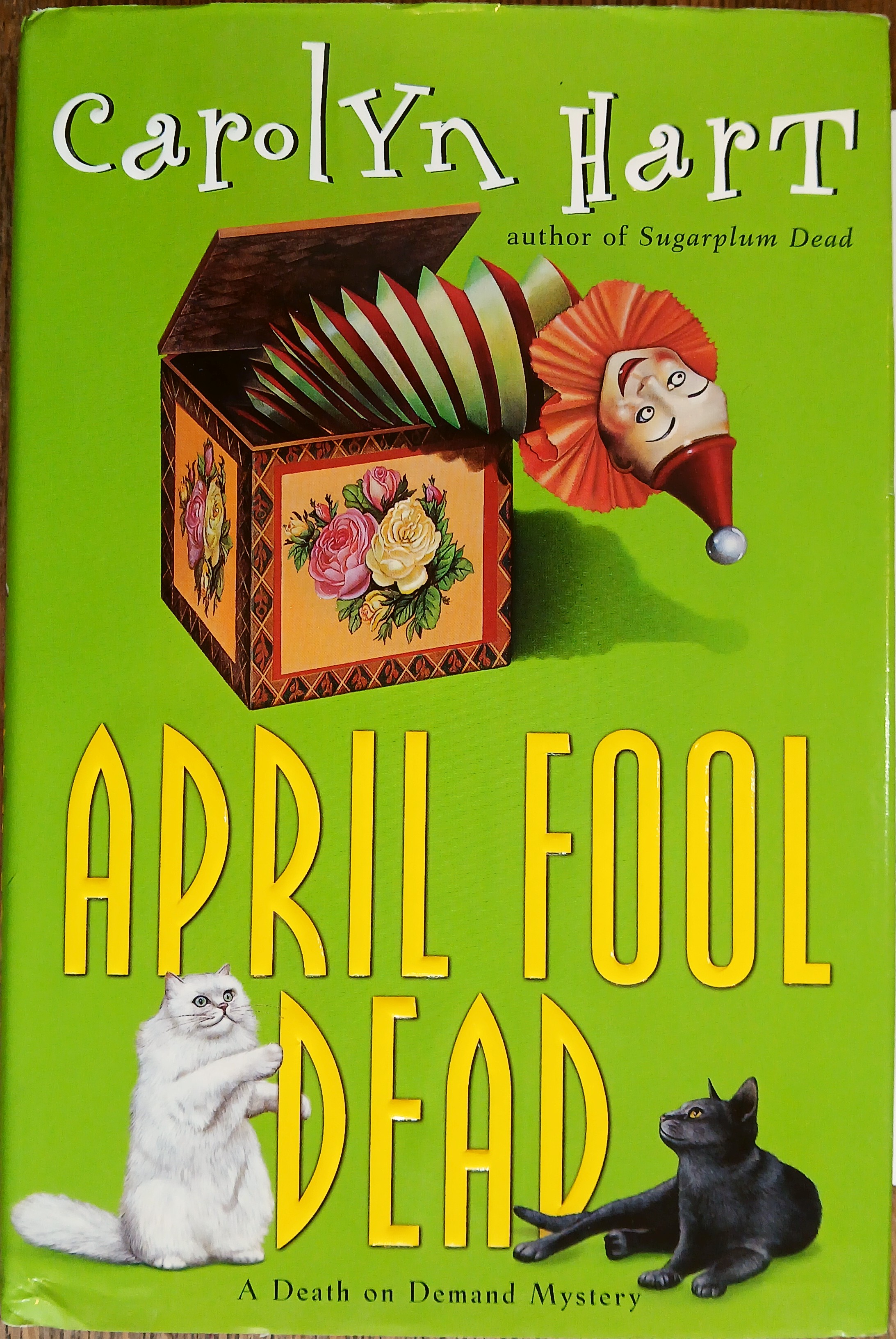 April Fool Dead (A Death on Demand Mystery)