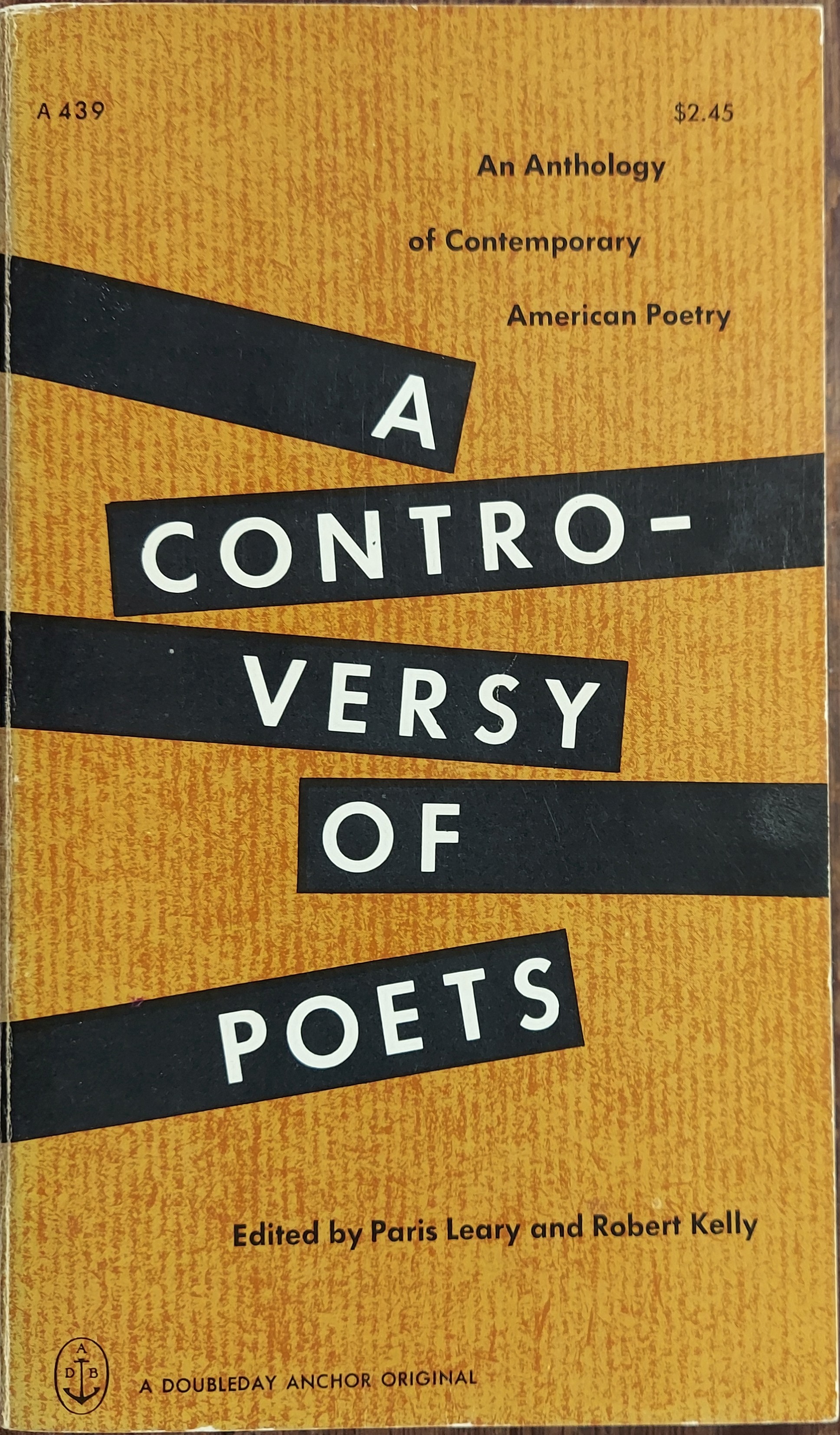 A Controversy of Poets : An Anthology of Contemporary American Poetry